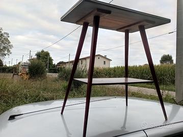 Tavolino vintage 50's gambe a spillo