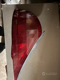 Lancia YFaro posteriore sx