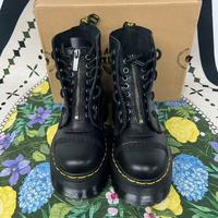 Stivali in pelle pieno fiore .EU37