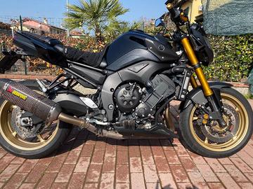 YAMAHA FZ8 GOLD-Akrapovic-TAGLIANDO/GOMME NUOVE