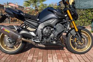 YAMAHA FZ8 GOLD-Akrapovic-TAGLIANDO/GOMME NUOVE