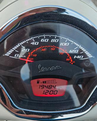 Vespa 300 gts super