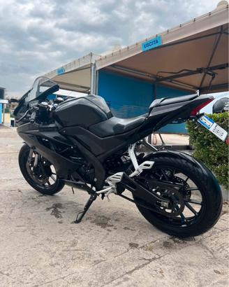 Yamaha yzf r125