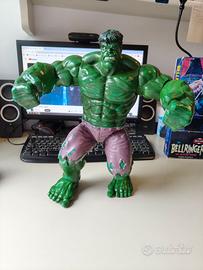 Hulk figure giocattolo