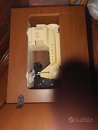 Macchina da cucire Singer elettrica/pedale