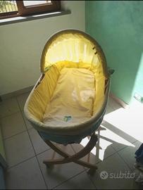 Culla in vimini con supporto a dondolo in legno e 