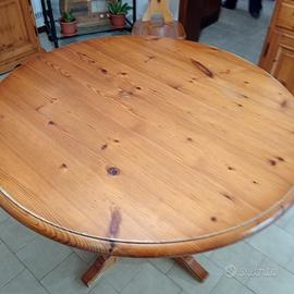 Tavolo rotondo Pino di Svezia