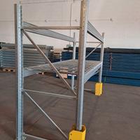 scaffali 