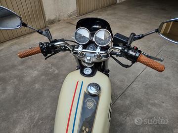 YAMAHA SR400