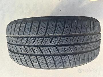 Pneumatici 225/40 R18 92V M+S