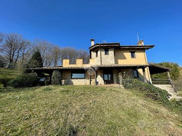 VILLA SINGOLA A TREVIGNANO ROMANO