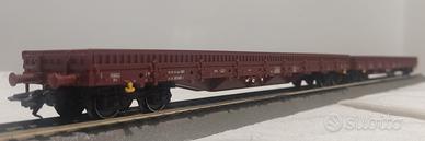 Trix 24344 DR 2x Carro pianale con stanti UIC Res