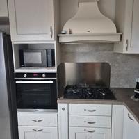 Cucina componibile realizzata da falegname