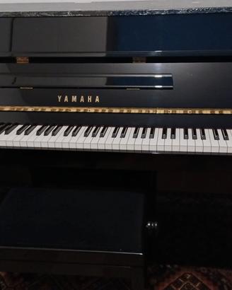 pianoforte YAMAHA C108