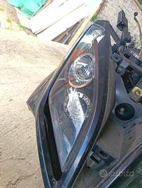 coppia fari Downtown 300i in perfette condizioni