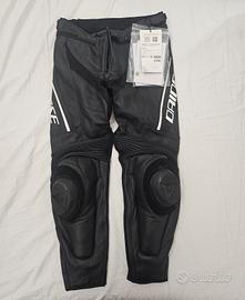 Pantaloni moto Dainese Delta 3 in pelle  NUOVI 