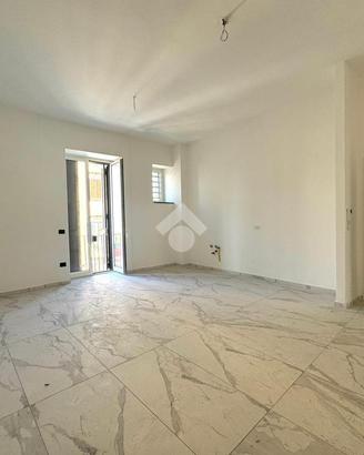 3 LOCALI A NAPOLI