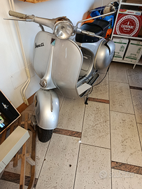 Vespa GS 150 con targa originale