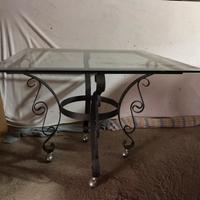 Tavolino in ferro battuto