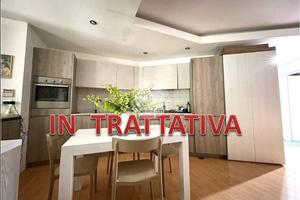 2 LOCALI A NAPOLI