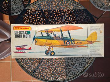 Kit MATCHBOX  DH-82 Tiger Moth 1:32