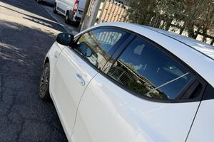 Lancia y