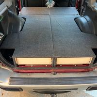 Allestimento viaggio per auto o fuoristrada