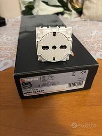 Bticino living now prese shuko