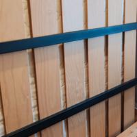 rete a doghe in legno con telaio in metallo