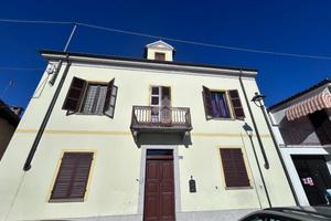 2 LOCALI A VALFENERA
