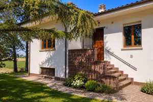Villa di 200 m² con più di 5 locali e box auto a M