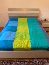 Letto matrimoniale + Materasso+ comodino
