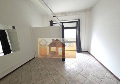 Box / Garage di 35 m² a Firenze