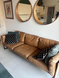 Divano 4 posti in pelle color cognac