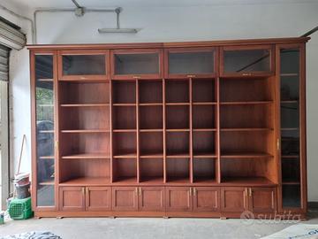 Libreria artigianale di legno