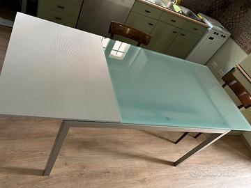 tavolo cucina vetro temperato