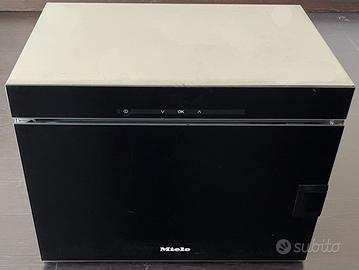 Forno Miele DG 6010.