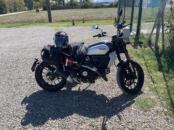 Ducati Scrambler Icon Dark