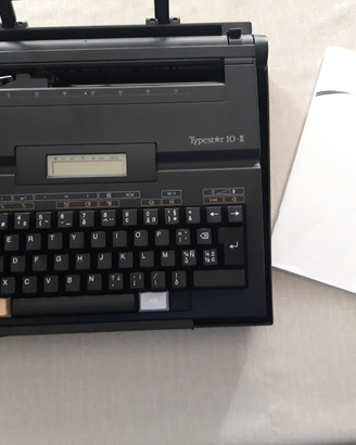 Macchina da scrivere Canon Typestar 10