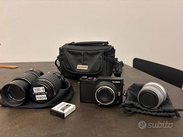 Macchina fotografica + obiettivi