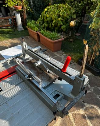 Tagliapiastrelle manuale professionale Montolit