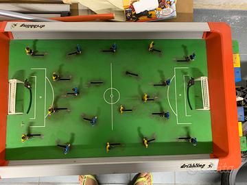 Biliardino con piedi