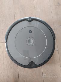 iRobot Roomba 697 robot aspirapolvere