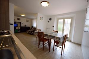 Marina di Campo centro giardino e posto auto