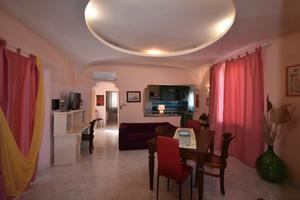 Stazzo indipendente 250 mt dal mare