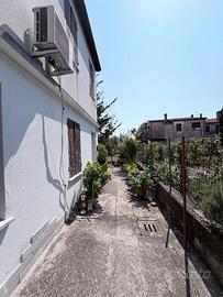Porzione di testa di trifamiliare