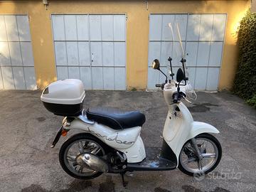 Aprilia Scarabeo 50 - 2012