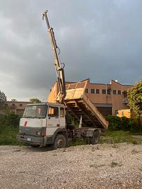 Iveco 145.17 trilaterale + gru