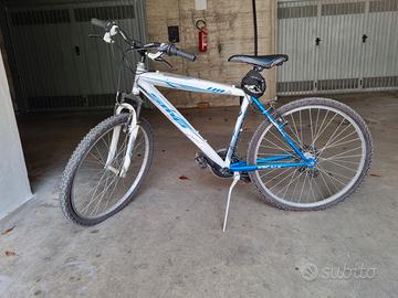 Bicicletta Mountain bike (MTB)