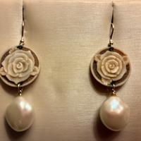 Orecchini Mikiko in oro 18k e perle